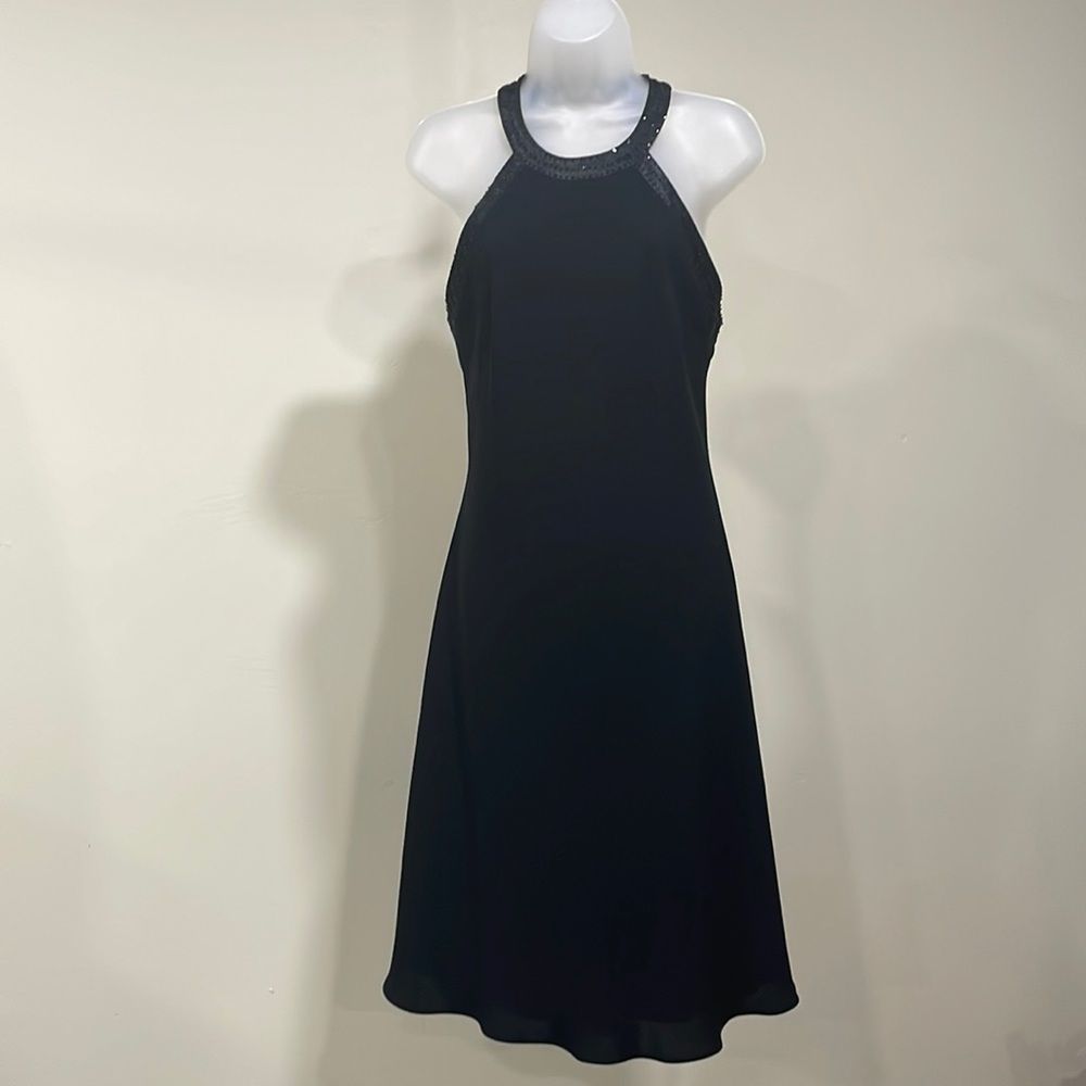 NWOT Jones Wear Little Black Dress. Size 10.  Medium. M